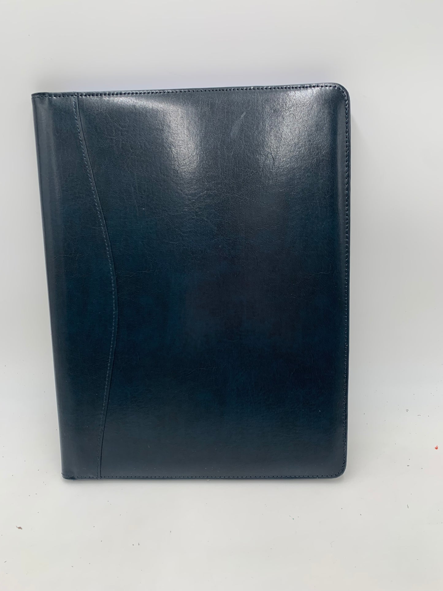 Leather: Bonded leather padfolio