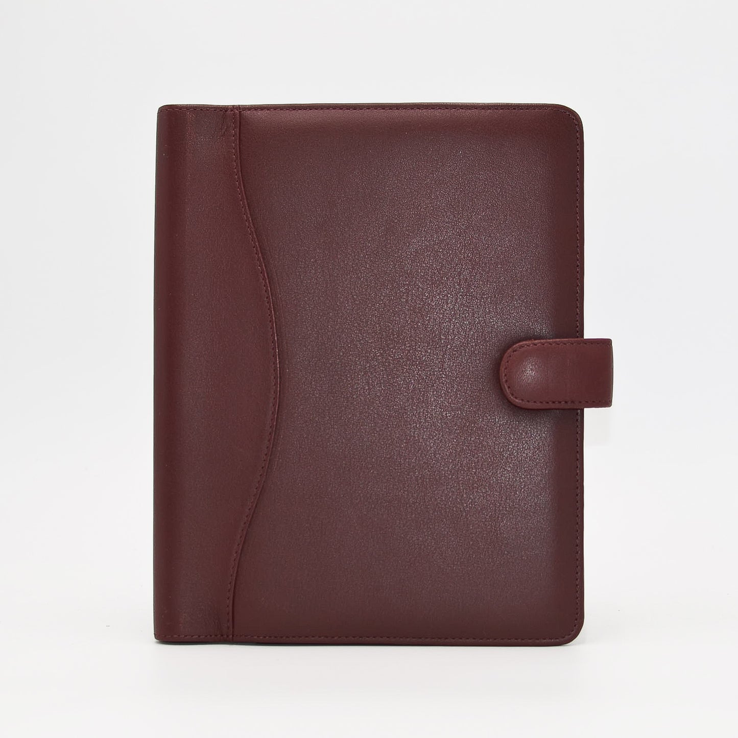 This leather cover is available in British Tan, Red, Burgundy, Green, Black, and Brown. This 7-1/2" x 9-3/4" cover accommodates wire bound and loose leaf inserts with an optional metal 3-ring binder. Keep yourself organized with ease with a snap closure, horizontal note pad holder, clear identification holder, document holder, and leather book mark. 